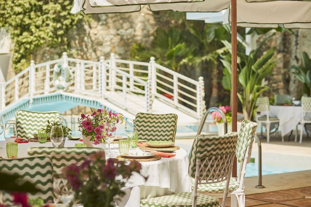 屋外ダイニングエリア