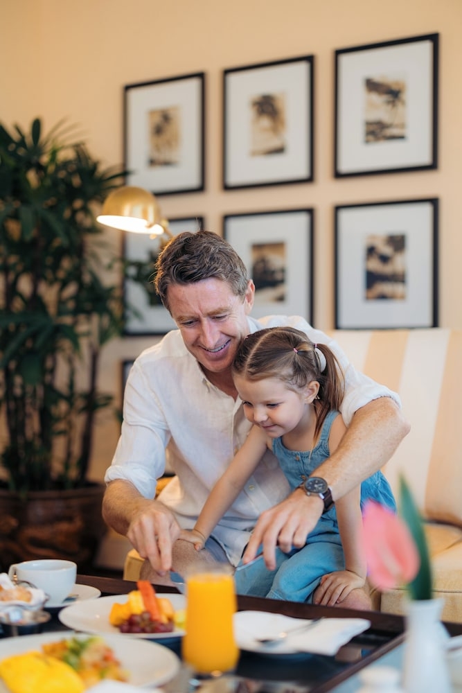 客室内のダイニングエリア