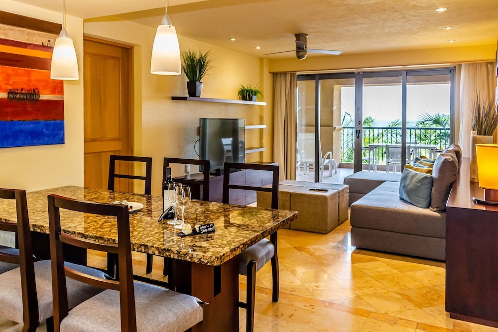 ダイニングルーム