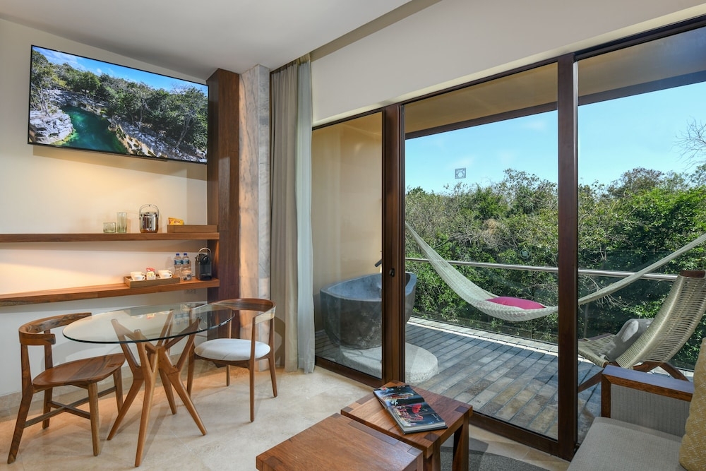 メイン イメージ