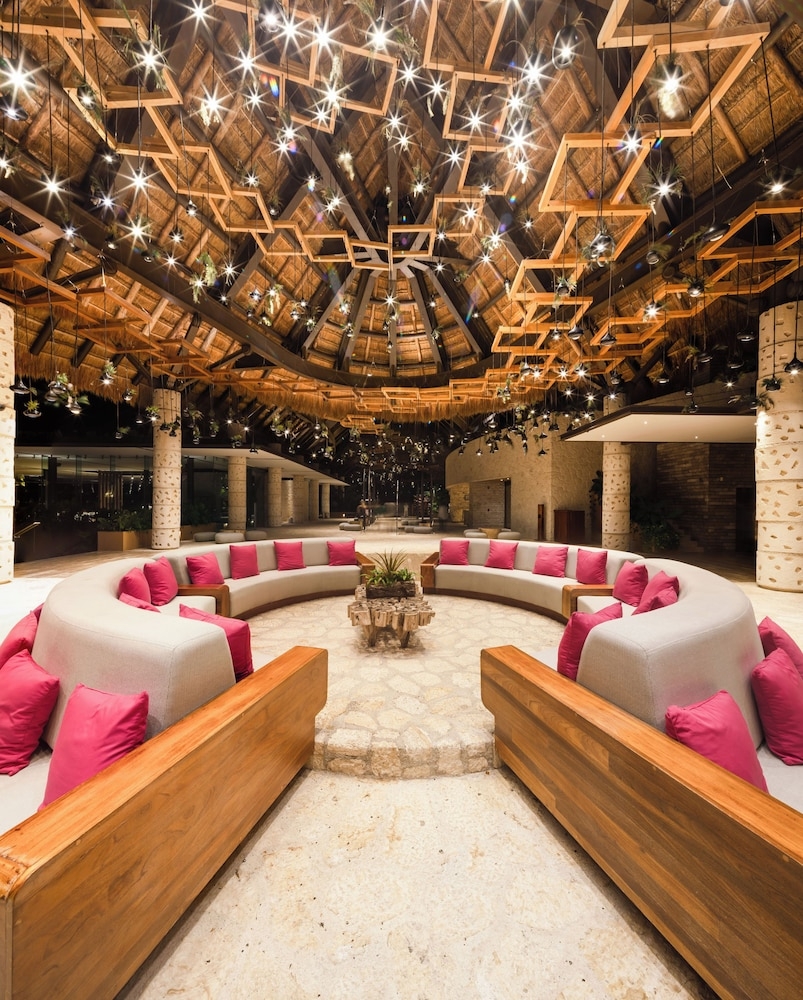 内部エントランス