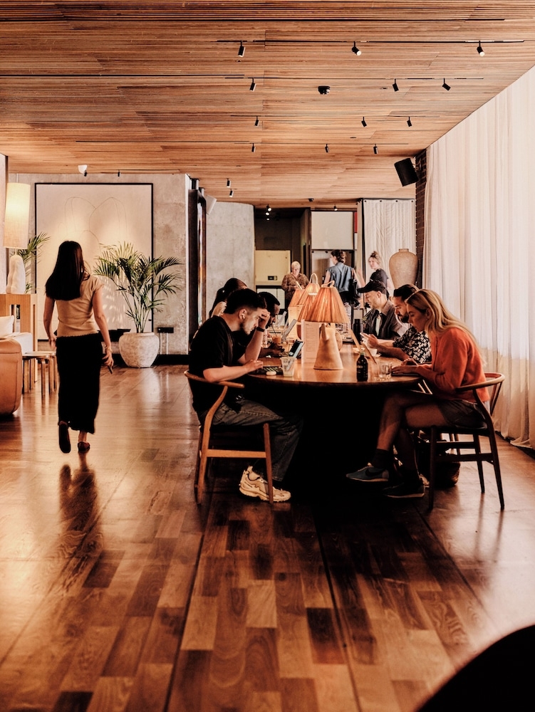 ロビー応接スペース