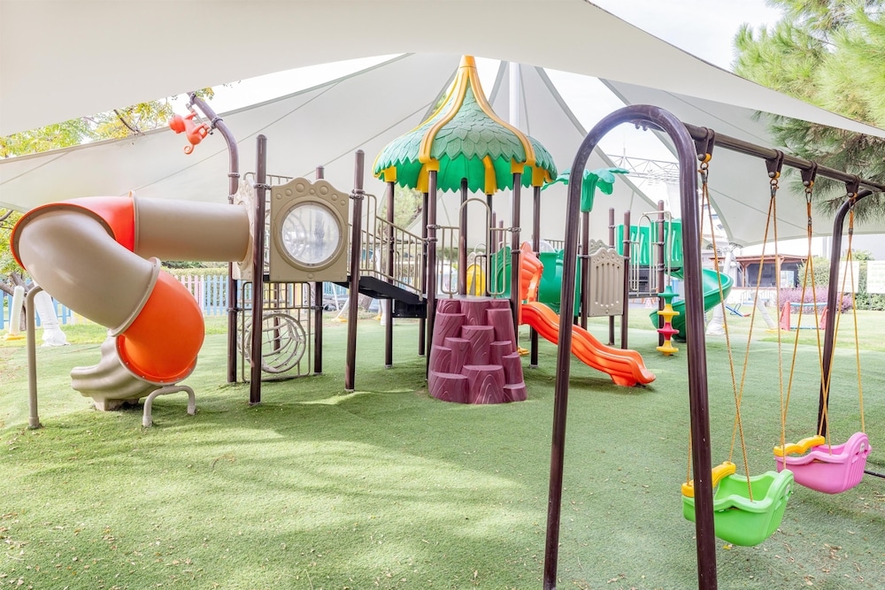 子供用の遊び場 - 屋外