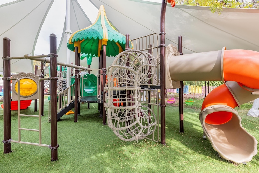 子供用の遊び場 - 屋外