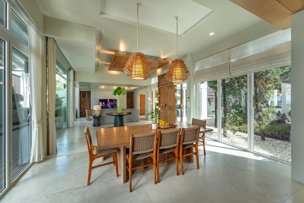 ダイニングルーム