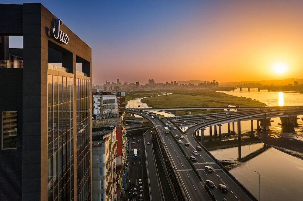 スズ & カトルゼ タイペイ トリビュート ポートフォリオ ホテル (宿之酒店)