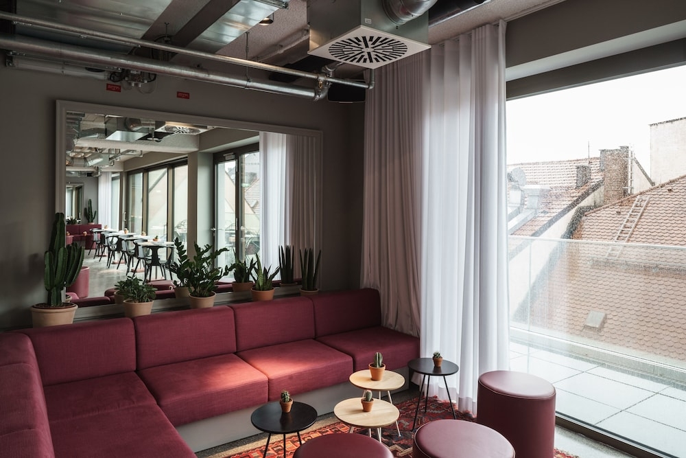 ロビー応接スペース