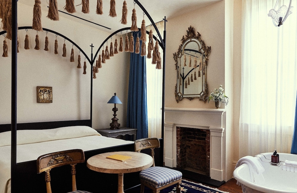 オテル ピーター アンド ポール, アン アッシュ オテル