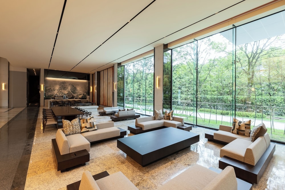 ロビーラウンジ