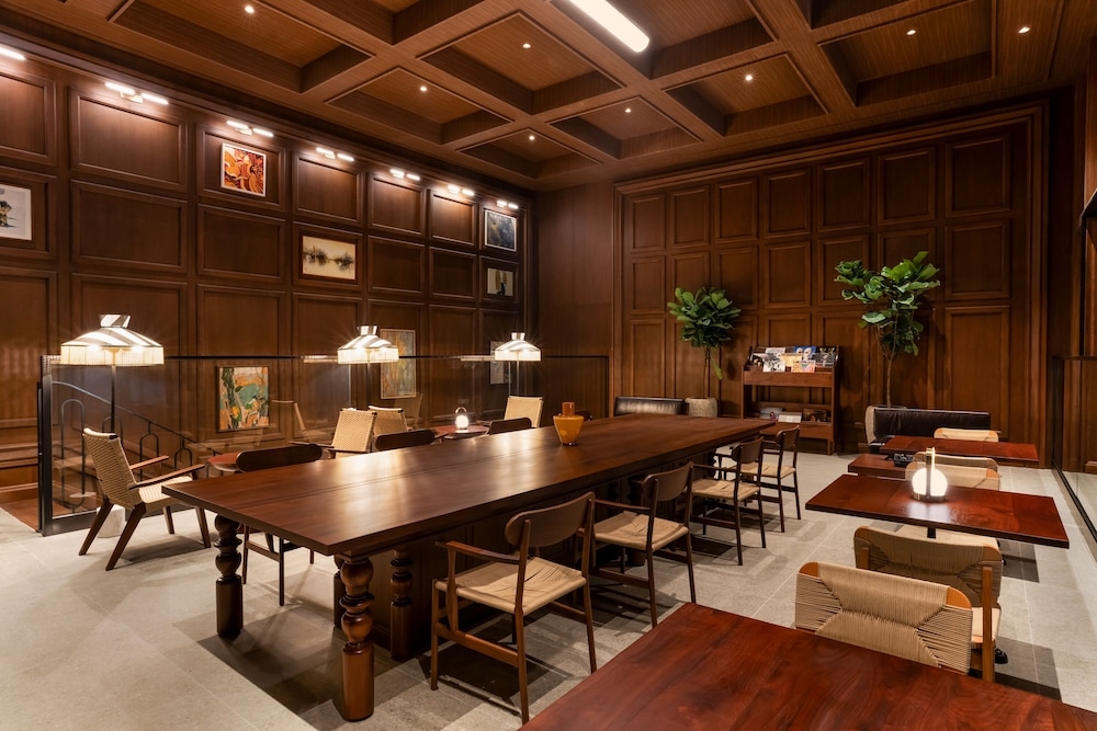 ロビーラウンジ