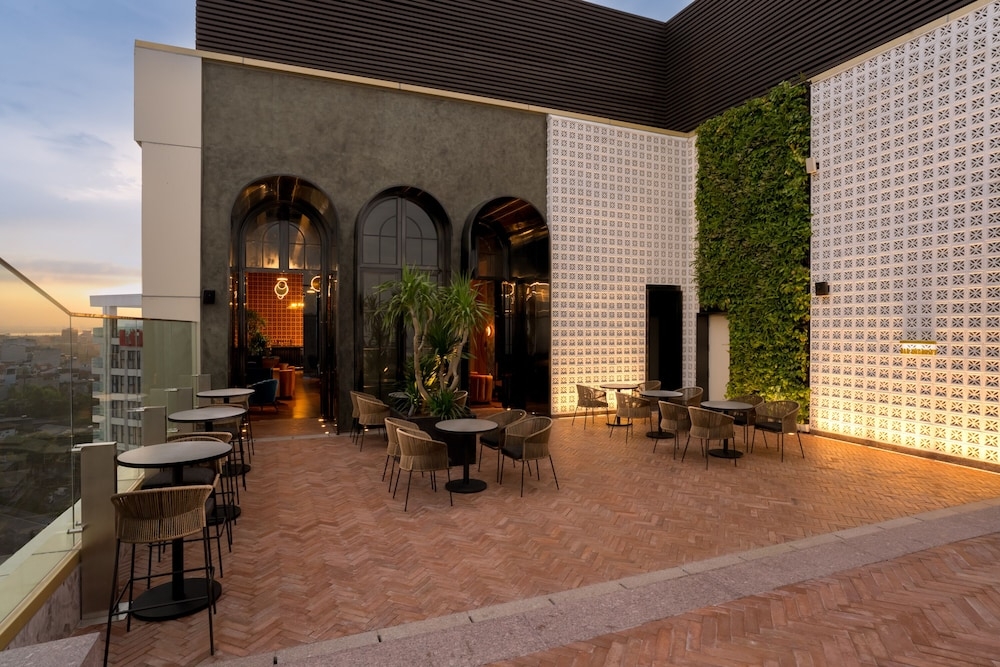 プールサイドバー