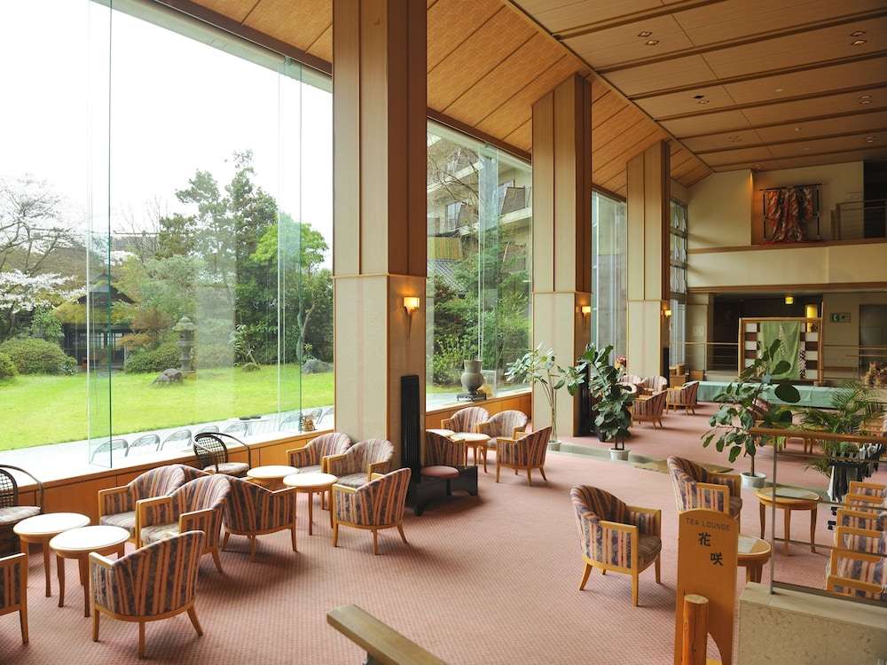 由布院 ことぶき 花の庄