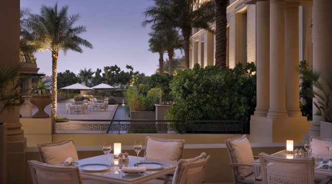 ブランドホテル,ヴェルサーチホテル,ドバイホテル