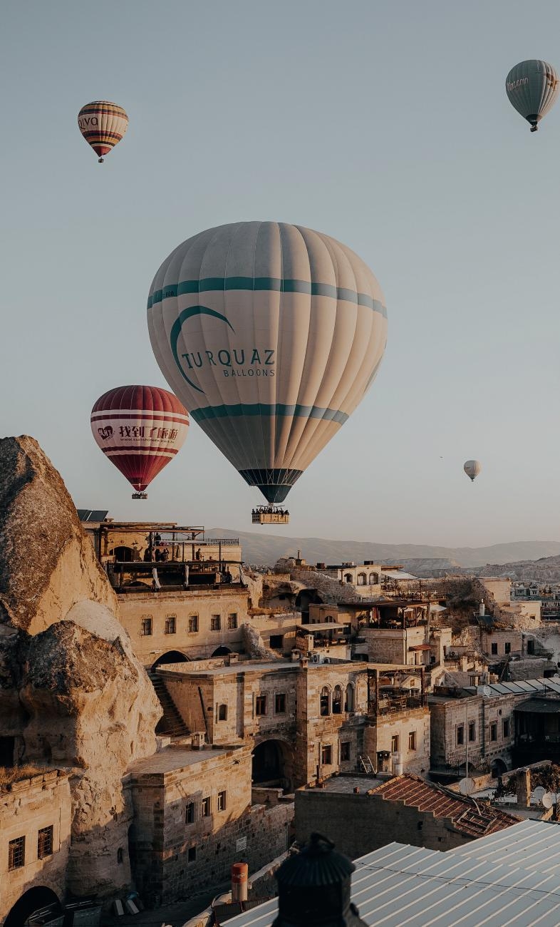 人生に一度の感動、
カッパドキア気球の
日の出ホテル