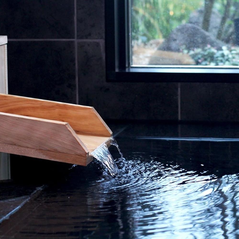 湯布院旅館,COMOREBI