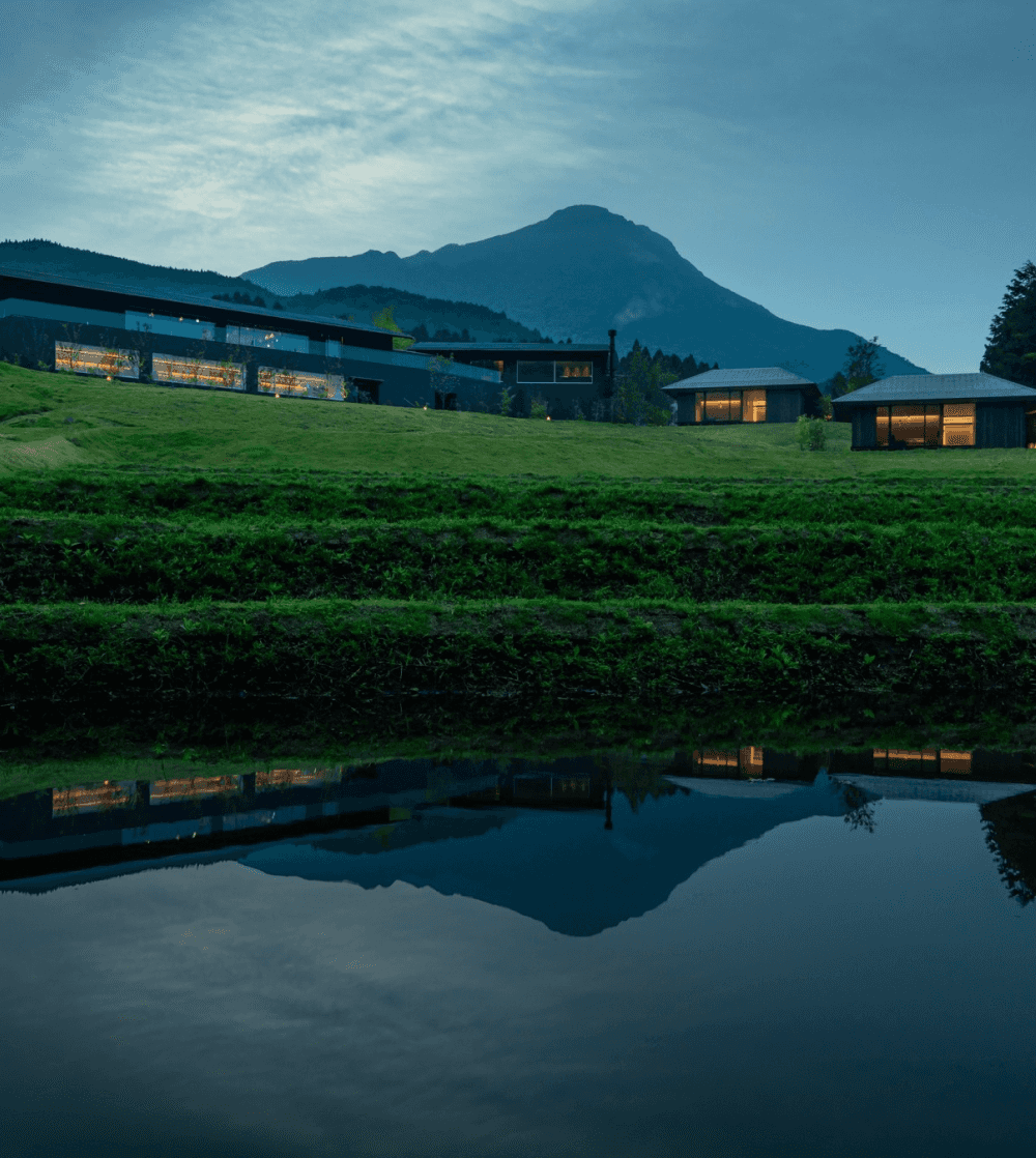 冬の山の中で 静かに過ごす<br/>由布院旅館の旅