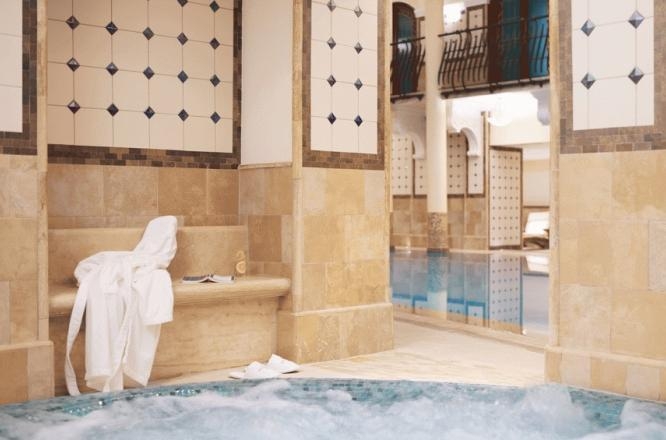 コリンシアブダペスト,ブダペストホテル